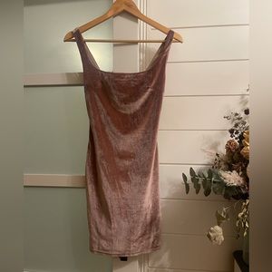 Blush Pink Velvet Mini Dress | Size: Small